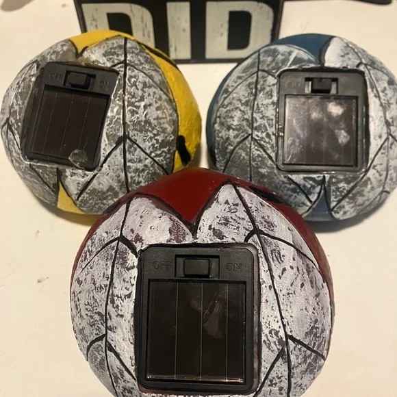 Set of Three Garden Ladybug With Solar Light - Picture 6 of 6